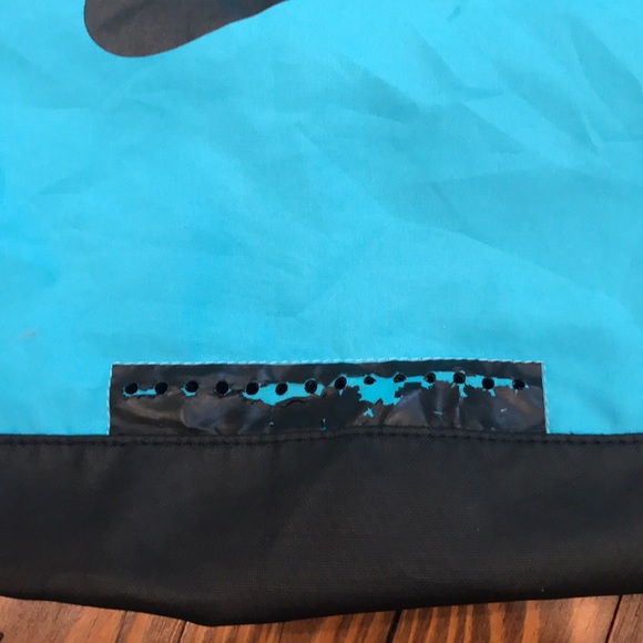 Nike Drawstring Bag - Picture 5 of 7